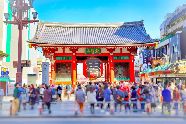 A journey to discover the charms of Asakusa, a city woven with history and vibrancy.